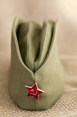 Arka plan kumaş üzerine ordu natürmort.