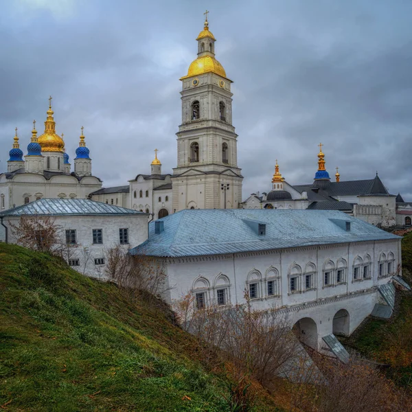 Kremlin Tobolsk Russia Autumn Old Historic White Buildings Golden Domes — Stock Photo, Image