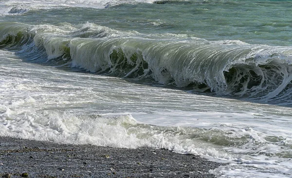 Морская Волна Крупным Планом Дует Сильный Ветер Бушует Море Много — стоковое фото