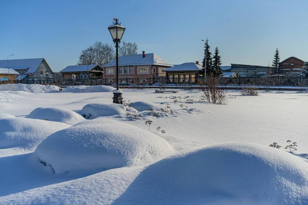 Park Der Stadt Newjansk Russland Winter Viel Weißer Flauschiger Schnee — Stockfoto