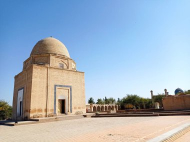 Gökyüzüne karşı kentsel Özbek manzarası