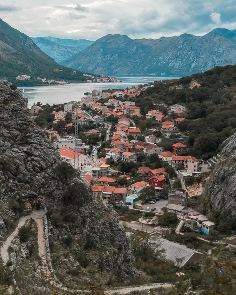 Αεροφωτογραφία Της Παλιάς Ιστορικής Πόλης Του Κοτόρ Και Του Κόλπου — Φωτογραφία Αρχείου