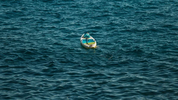 Verde Sup Stand Paddle Board Agua Azul Océano — Foto de Stock