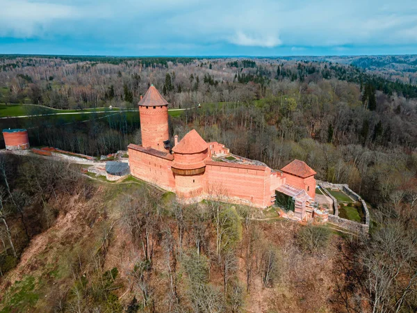 Avión Tripulado Vista Sobre Castillo Turaida Sigulda Letonia Lugar Más — Foto de Stock