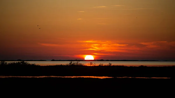 Die Sonne Steht Abend Meer — Stockfoto