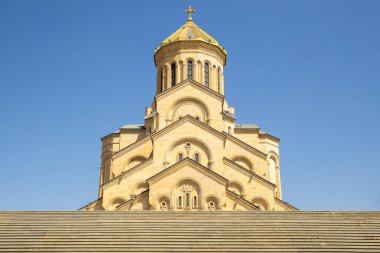 Gürcistan 'da Sameba olarak bilinen Tiflis' in Kutsal Üçlü Katedrali.
