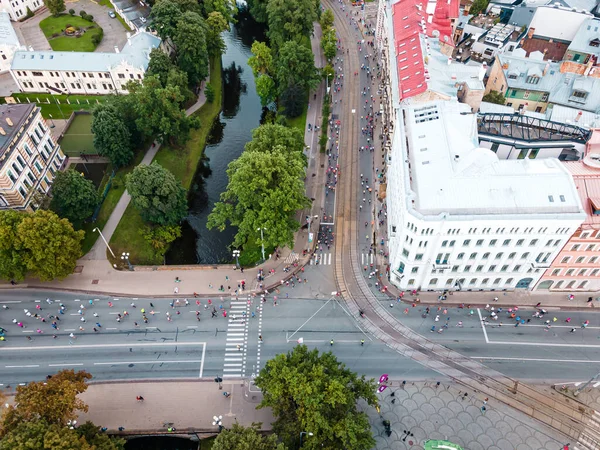 Menschenmassen Laufen Zentrum Von Riga Riga Marathon Luftaufnahme Von Oben — Stockfoto