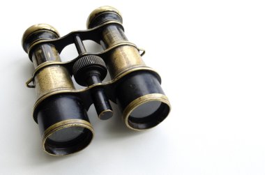 Antika pirinç dürbün