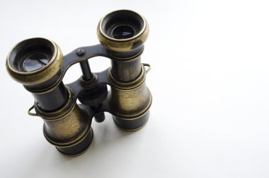 Antika pirinç dürbün