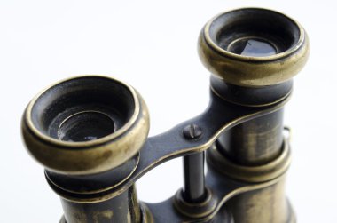 Antika pirinç dürbün