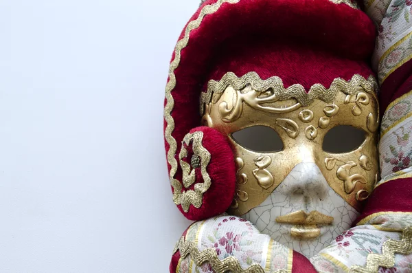Rot weiß und gold venezianische Maske — Stockfoto
