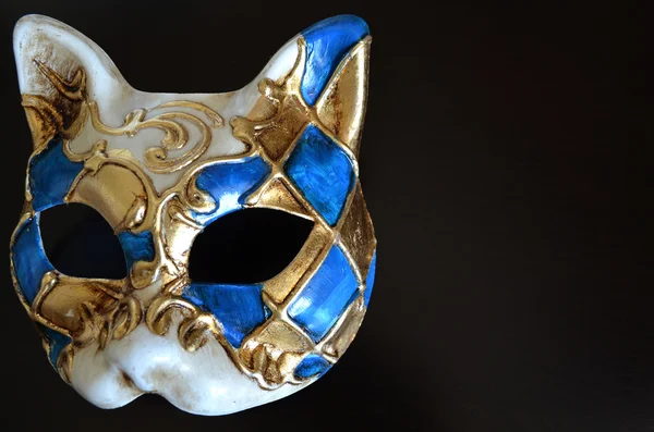 Венецианская маска в виде кошачьей морды — стоковое фото
