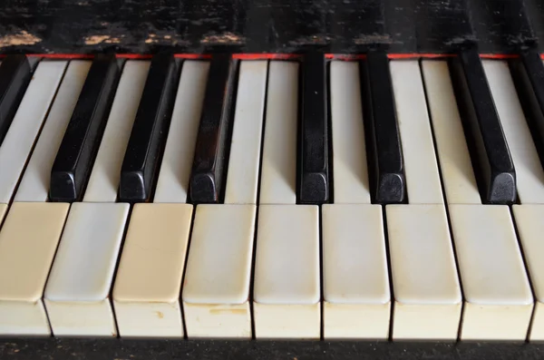 Clavier piano vintage avec touches ivoire Photos De Stock Libres De Droits