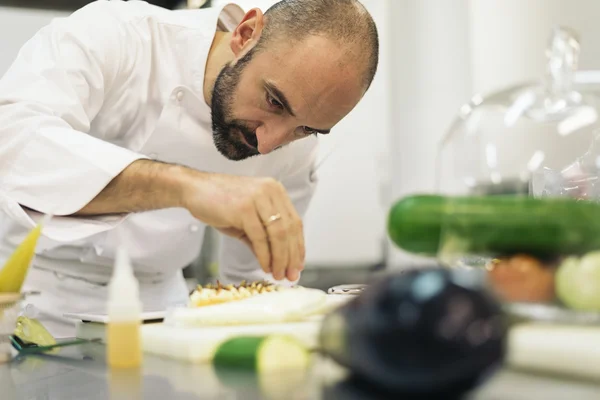 Cocinero profesional masculino . —  Fotos de Stock