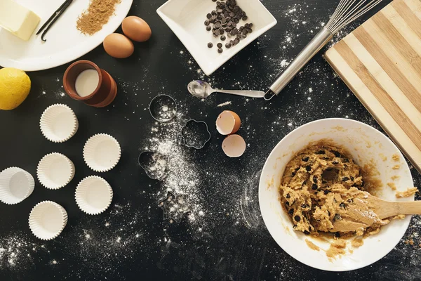 Предпосылки / контекст - Preparing Cookies And Muffins . — стоковое фото