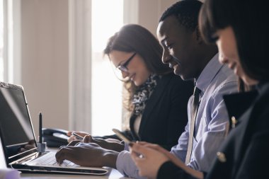 Genç Girişimciler çalışma.