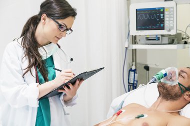 Doktor hasta hasta bakımı.