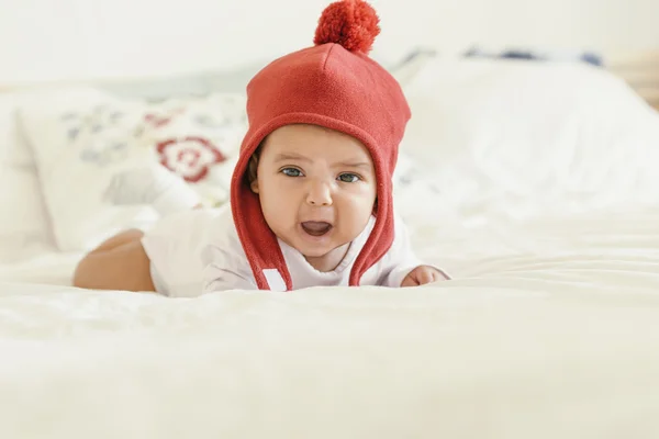 Cute Baby Girl Crying in the Crib. — Stock Photo, Image