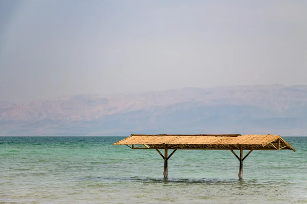 Ölü Deniz İsrail döken