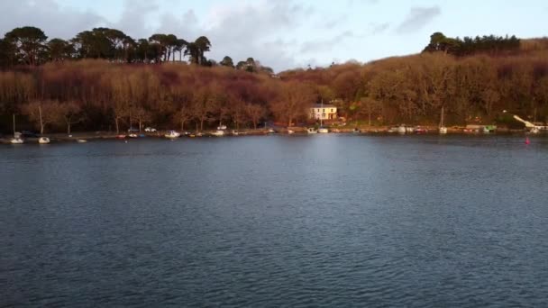 Volant Autour Malpas Près Truro Cornwall Dessus Estuaire Fal Regardant — Video