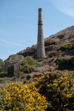 İngiltere 'deki Cape Cornwall' a doğru bakıyor.