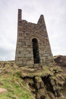 İngiltere 'deki Cape Cornwall' a doğru bakıyor.