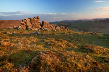 Günbatımına doğru Hookney Dartmoor Devon İngiltere. 