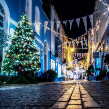 Şehirde Noel ağacı