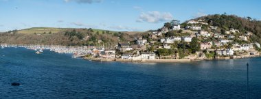 Dartmouth ve kral Devon uk 'a yemin ediyor.