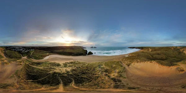 Nad Głową Morze Zdjęcie Lotnicze Dron Zatoki Holywell Cornwall Anglia — Zdjęcie stockowe