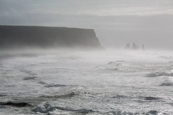 Vik Negro Playa Hielo Impresionante Ubicación Con Olas Rompiendo — Foto de Stock