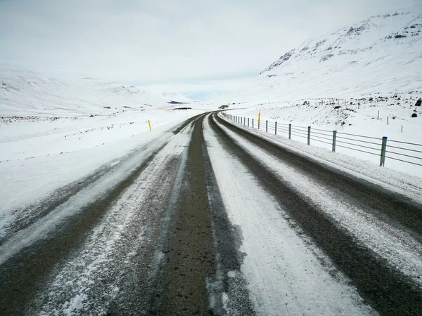 Estrada Montanhas Inverno Durante Dia — Fotografia de Stock