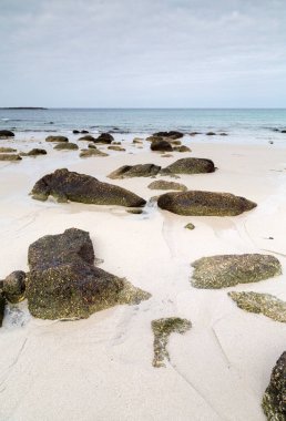 Nanjizal, güney batı kıyısındaki Cornwall, İngiltere 'de sona eriyor. 