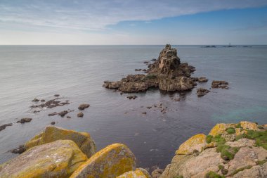 Nanjizal, güney batı kıyısındaki Cornwall, İngiltere 'de sona eriyor. 
