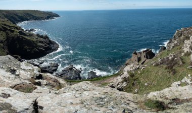 İngiltere 'nin Cornwall' ını yağmalayın..