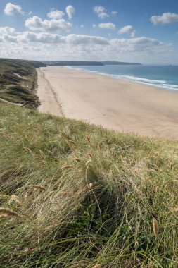 Deniz kıyısının güzel manzarası