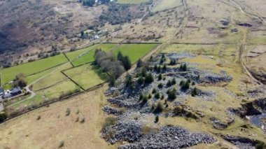 Bodmin moor yakınlarındaki Cornwall uk taş ocağının üzerinden uç. 