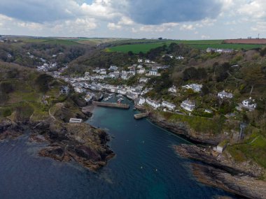 Polperro Limanı Cornwall İngiltere insansız hava aracı