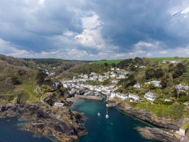 Polperro Limanı Cornwall İngiltere insansız hava aracı