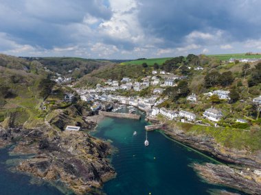 Polperro Limanı Cornwall İngiltere insansız hava aracı