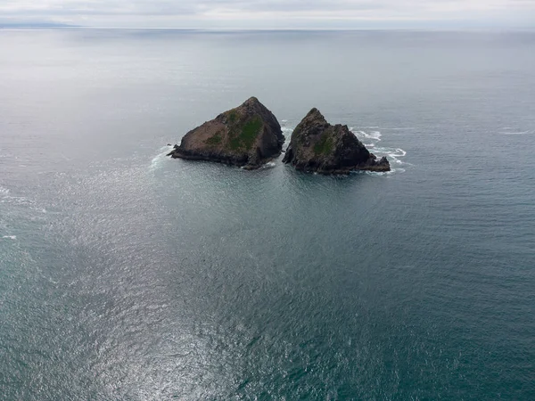 Islas Bahía Holywell Conocido Como Roca Gaviota Carretas Rocas Cornwall —  Fotos de Stock