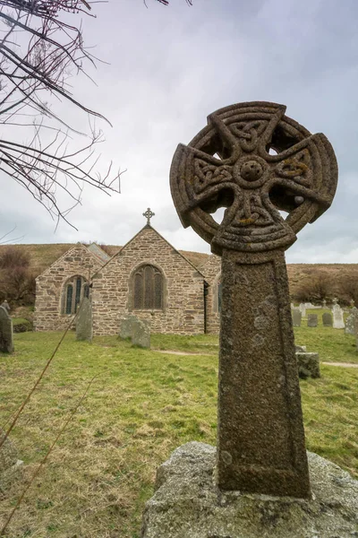 Gunwalloe Kilisesi Koyu Sahil Duvarı İngiltere 