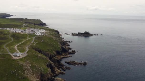Dron powietrzny lądu koniec Cornwall Anglia uk — Wideo stockowe