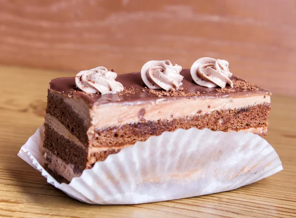 Chocolate Cheesecake com três tipos de chocolate . — Fotografia de Stock
