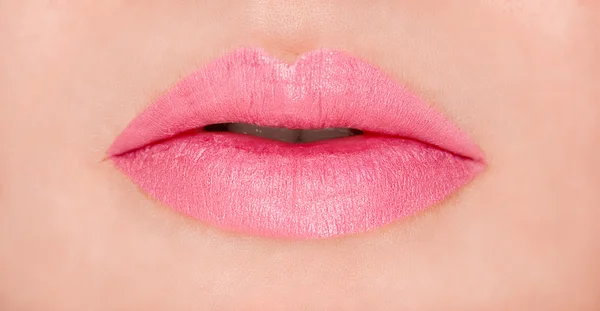 makro pembe lipgloss makyaj