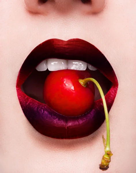 dudaklar. Makro güzellik vurdu.