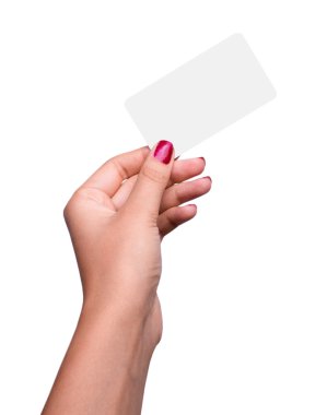 Beyaz arkaplanda el ele tutulan sanal kartvizit, kredi kartı ya da boş kağıt