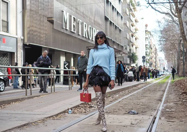 Divatblogger Gisele Assis Street Style Outfit Dolce Gabbana Fashion Show — Stock Fotó