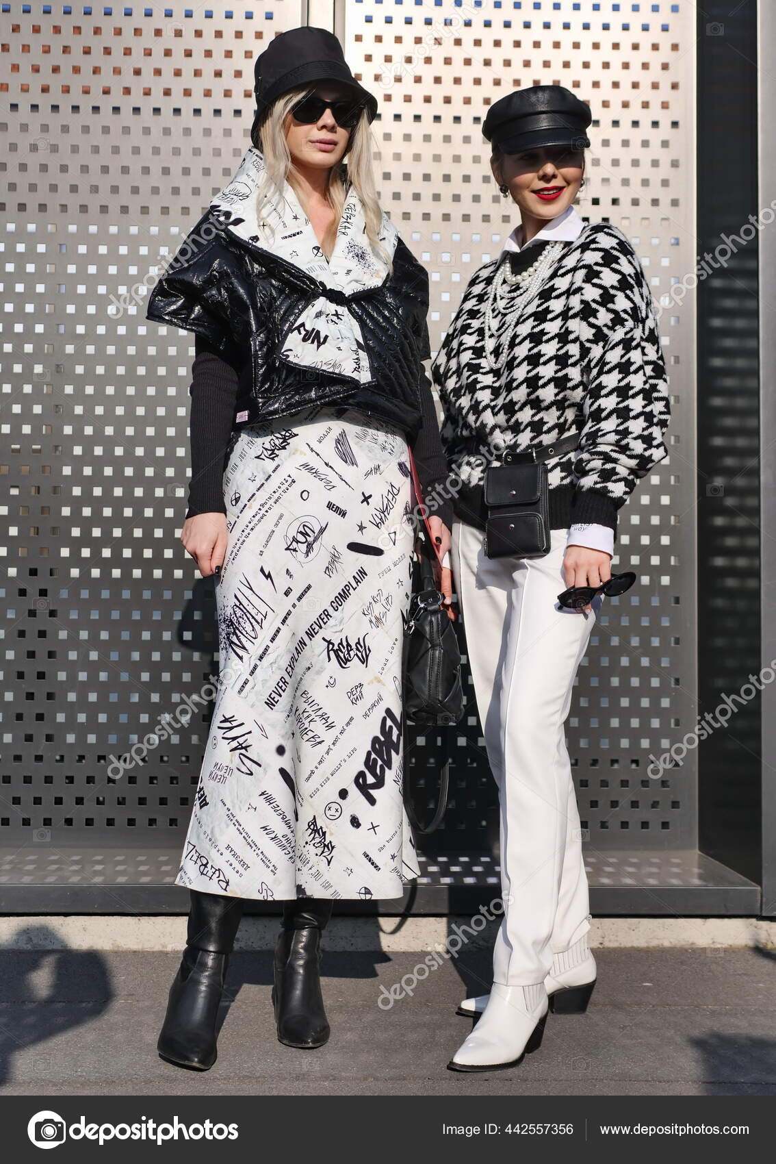Fashion Bloggers Street Style Outfits Gucci Fashion Show Milan Fashion –  Stock Editorial Photo © Lukefotografo #442557356