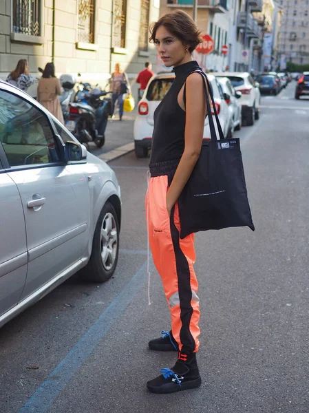Fashion Blogger Street Style Outfit Iceberg Fashion Show Tijdens Milaan — Stockfoto